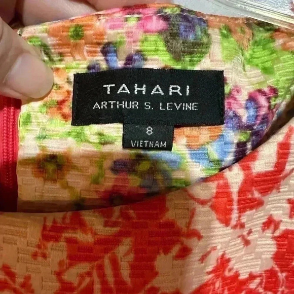 Tahari Womens A-Line Dress Sz 8 Coral  Multicolor Floral Lined Sleeveless Zip - Picture 2 of 6
